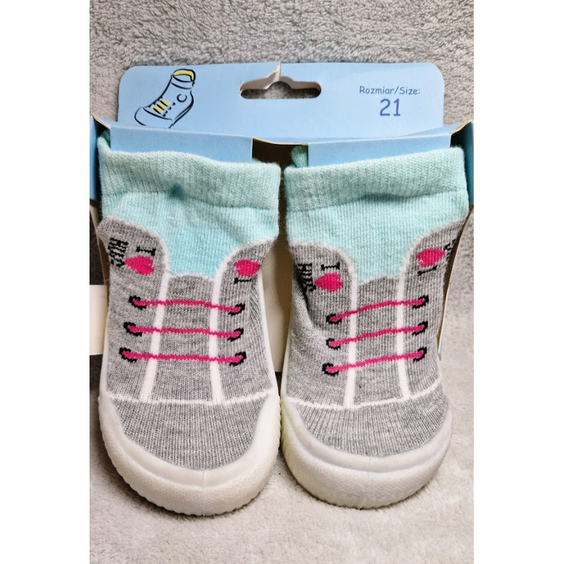 Ponožky, vel. 21, s gumovou podrážkou